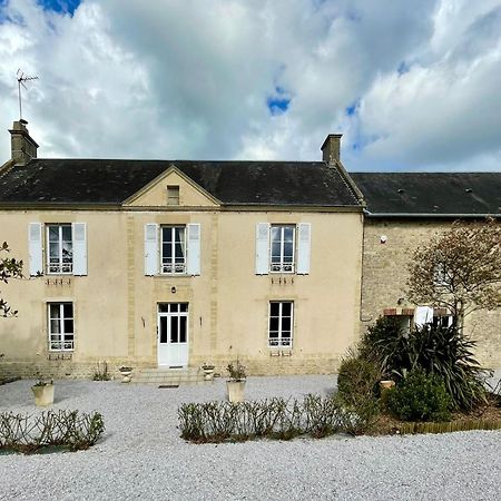 Les Chambres D'Omaha Beach Etablissement Avec Deux Chambres D'Hotes, Petit-Dejeuner Compris Fait-Maison Et Produits Locaux В'єрвіль-сюр-Мер Екстер'єр фото